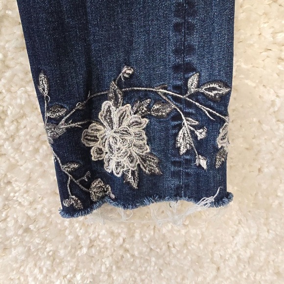 Driftwood Colette Jeans Womens 25 Blue Embroidered Floral Hems Dark Wash Stretch - Picture 2 of 14